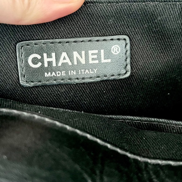 ⭕️SOLD⭕️Chanel tote - Picture 8 of 9